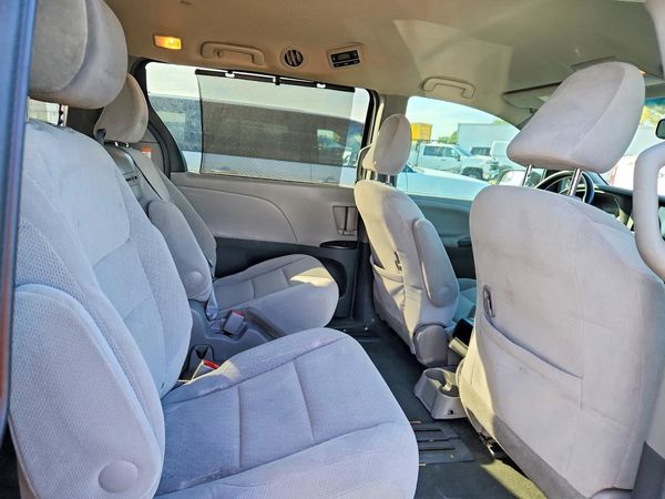 2015 TOYOTA SIENNA