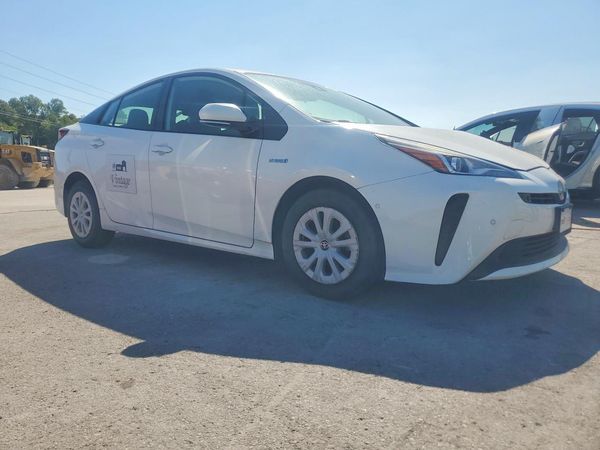 2019 TOYOTA PRIUS L/LE/XLE/LTD.