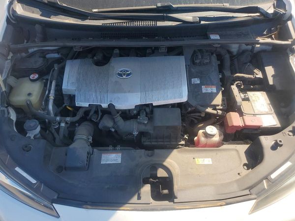 2019 TOYOTA PRIUS L/LE/XLE/LTD.