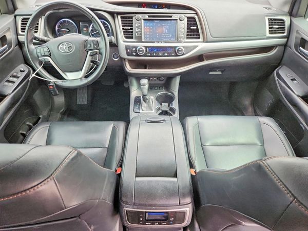 2019 TOYOTA HIGHLANDER SE/XLE
