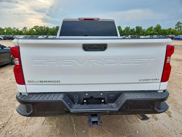 2026 CHEVROLET SILVERADO Custom