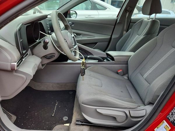 2023 HYUNDAI ELANTRA