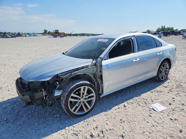 2017 VOLKSWAGEN PASSAT