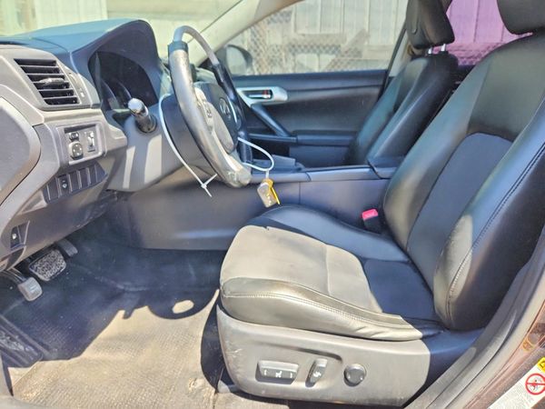 2012 LEXUS CT 200h