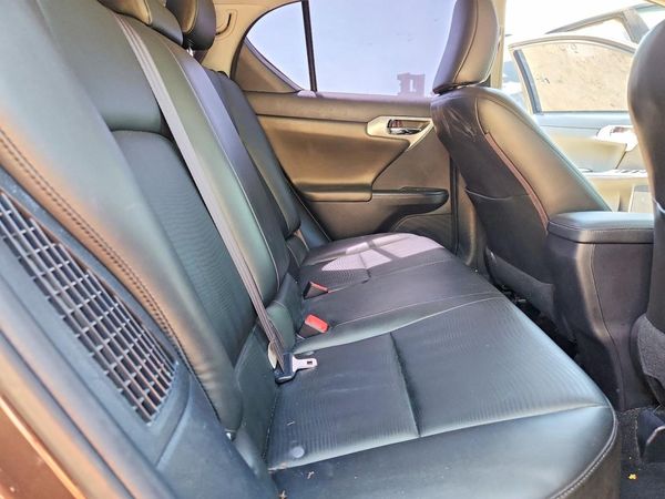 2012 LEXUS CT 200h