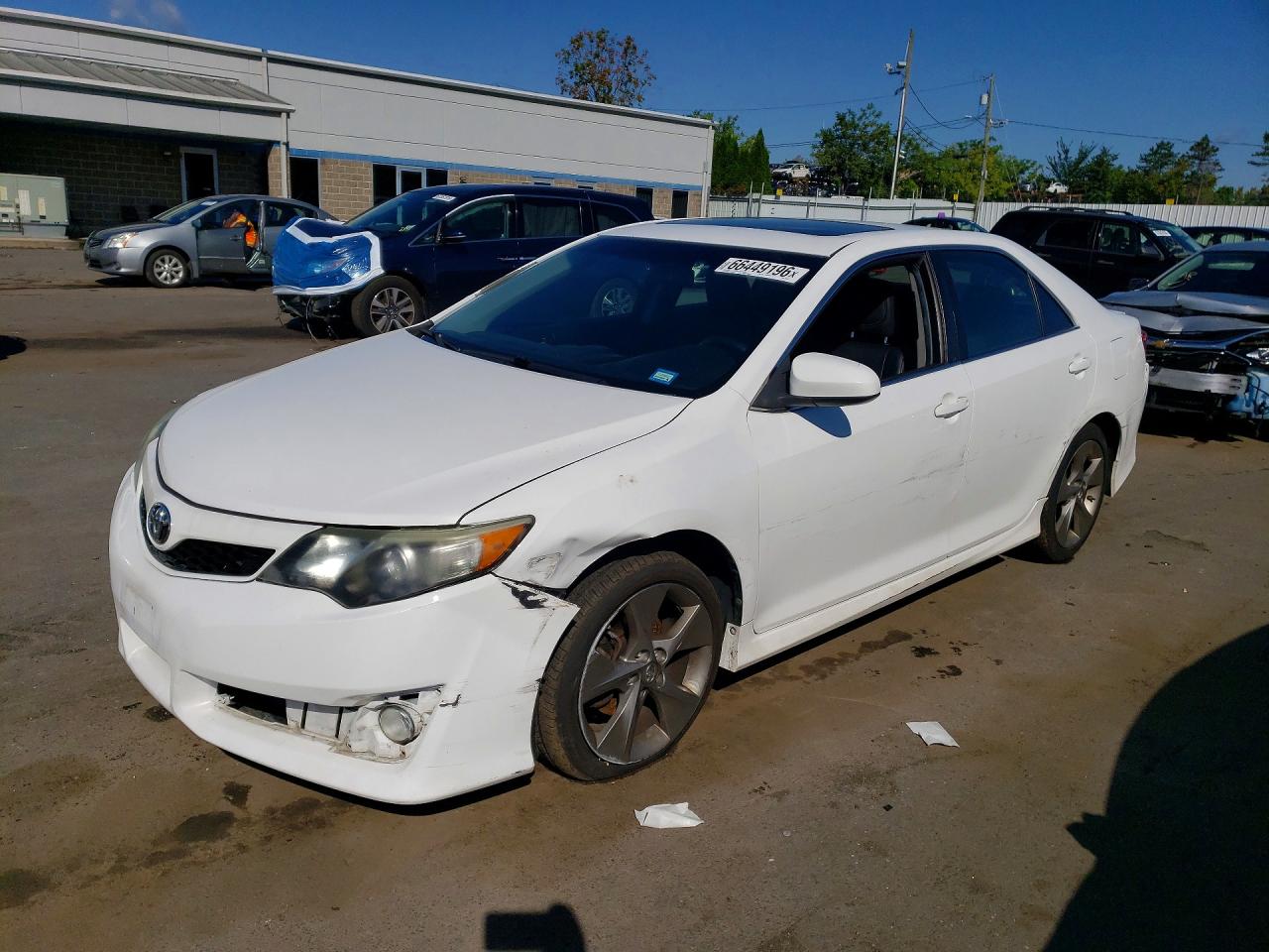 2014 TOYOTA CAMRY