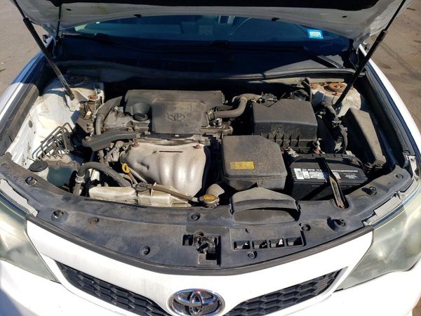 2014 TOYOTA CAMRY