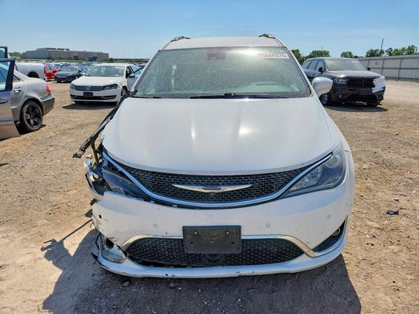 2018 CHRYSLER PACIFICA