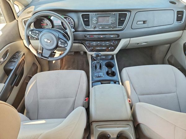 2016 KIA SEDONA LX - Middle-low