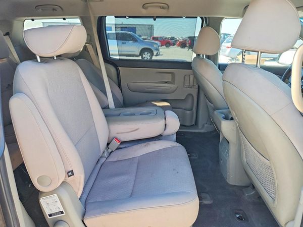 2016 KIA SEDONA LX - Middle-low