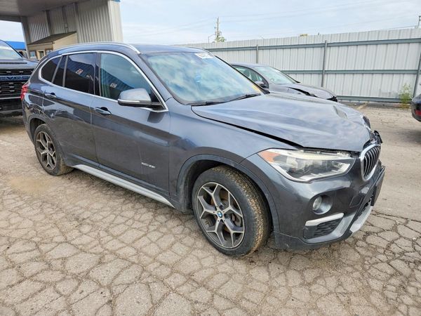 2016 BMW X1 xDrive28i — Passenger 3/4