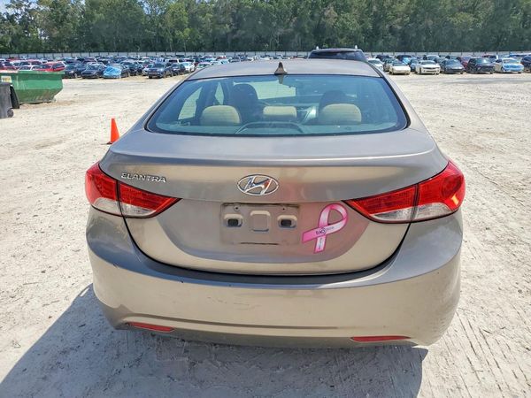 2013 HYUNDAI ELANTRA