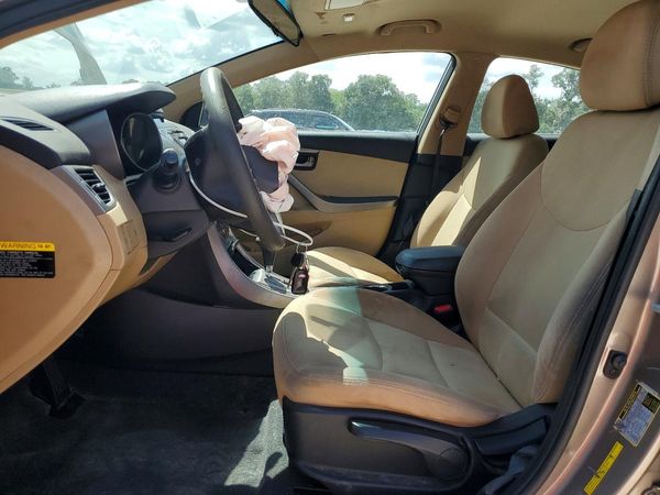 2013 HYUNDAI ELANTRA