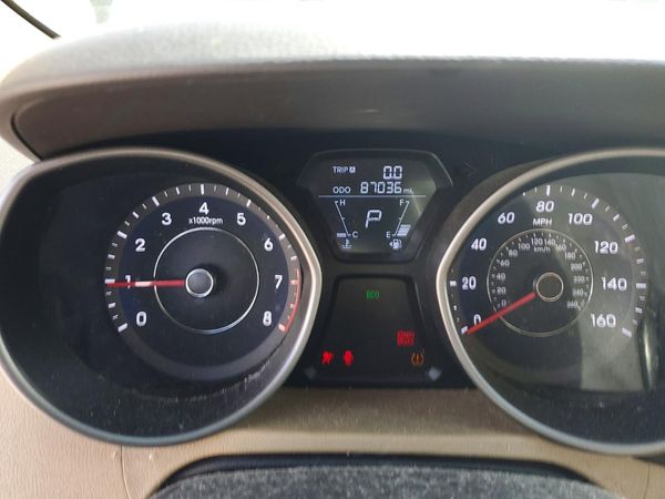 2013 HYUNDAI ELANTRA