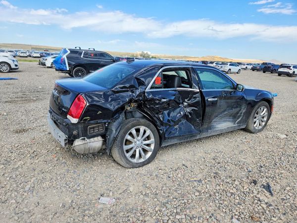 2018 CHRYSLER 300