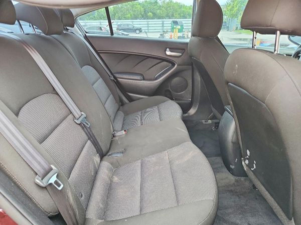 2017 KIA FORTE LX Base