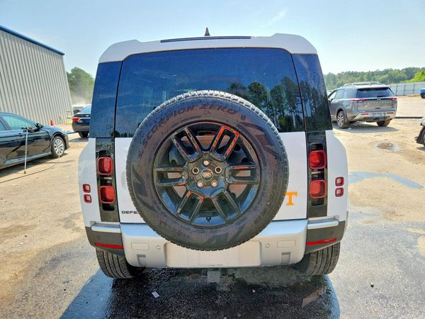 2024 LAND ROVER DEFENDER