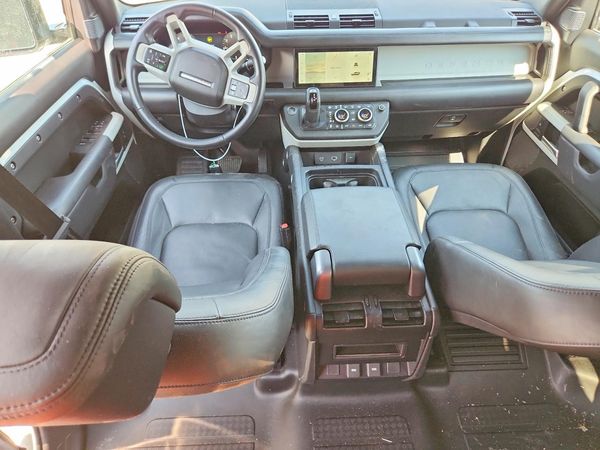 2024 LAND ROVER DEFENDER