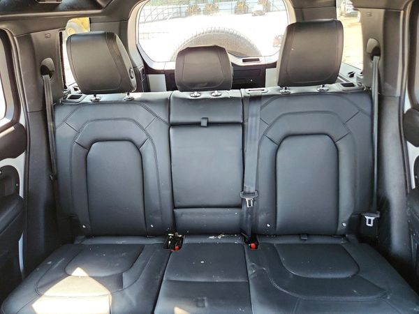 2024 LAND ROVER DEFENDER