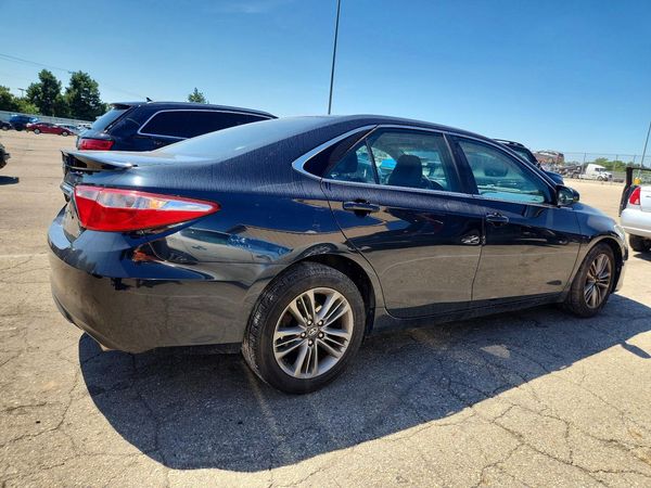 2015 TOYOTA CAMRY