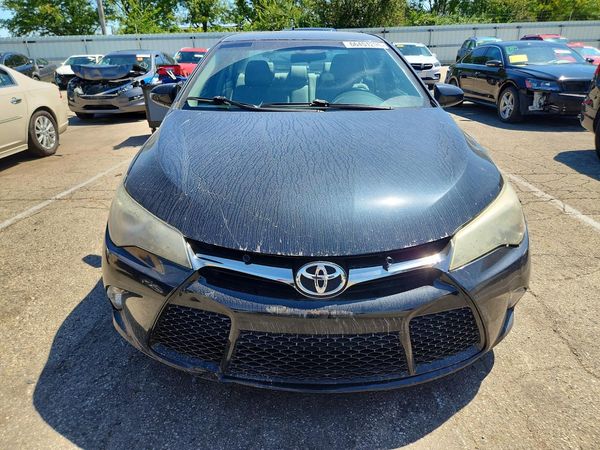 2015 TOYOTA CAMRY