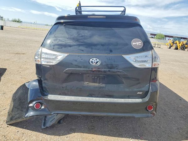 2017 TOYOTA SIENNA SE/SE Premium — DIRR