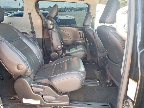 2017 TOYOTA SIENNA SE/SE Premium — PSRS
