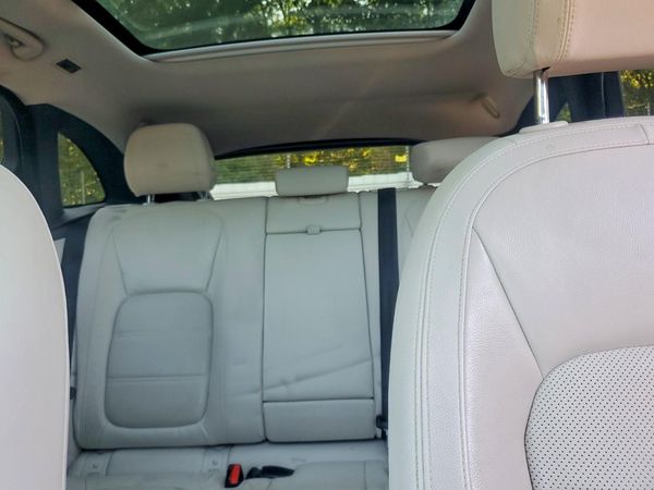 2017 JAGUAR F-PACE Prestige