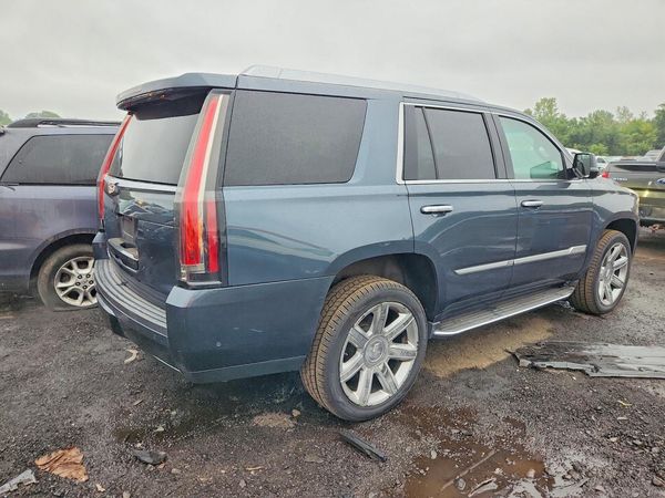 2019 CADILLAC ESCALADE Luxury
