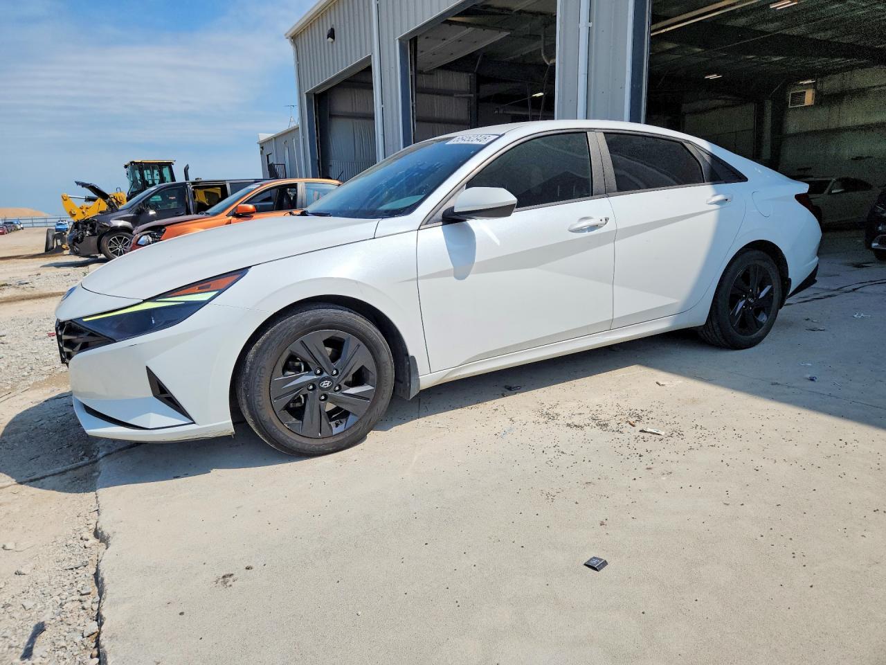 2022 HYUNDAI ELANTRA