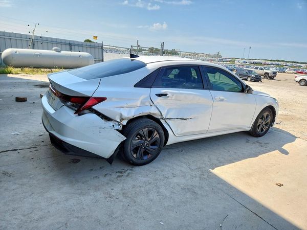 2022 HYUNDAI ELANTRA