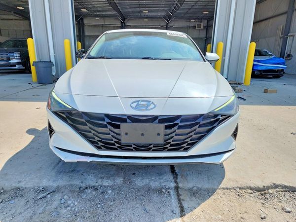 2022 HYUNDAI ELANTRA
