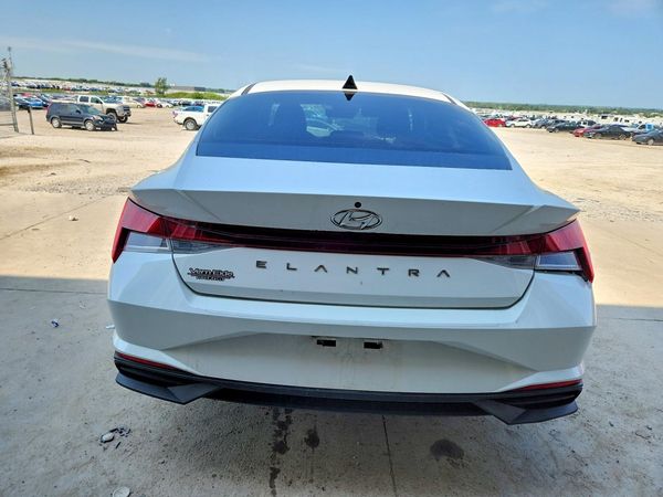 2022 HYUNDAI ELANTRA