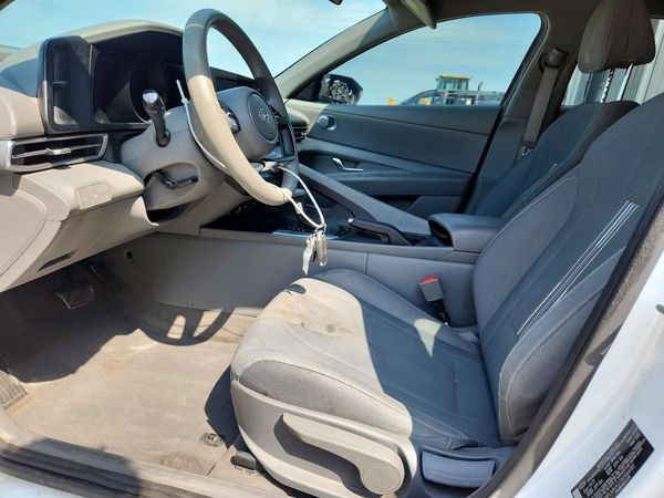 2022 HYUNDAI ELANTRA