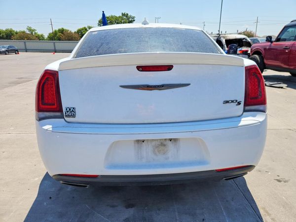 2017 CHRYSLER 300