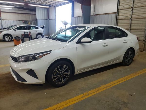 2022 KIA FORTE FE, LXS
