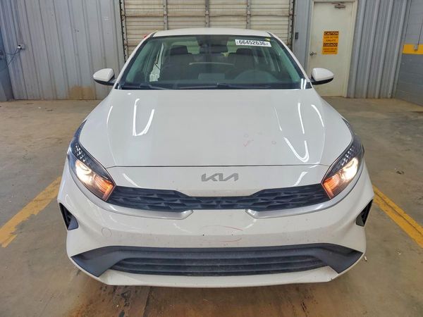 2022 KIA FORTE FE, LXS