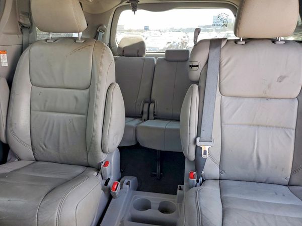 2017 TOYOTA SIENNA