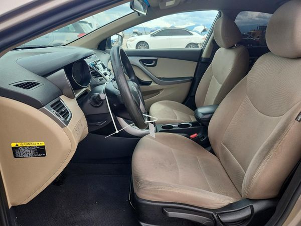2015 HYUNDAI ELANTRA GLS(Middle)