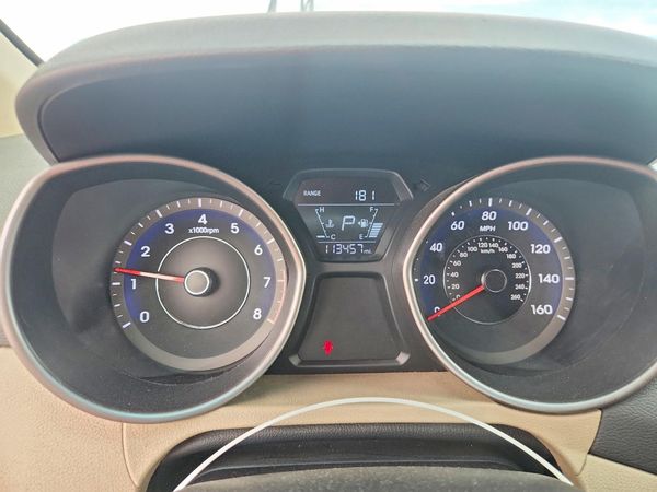 2015 HYUNDAI ELANTRA GLS(Middle)