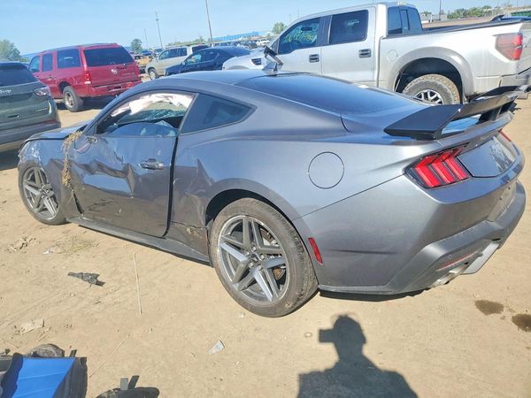 2026 FORD MUSTANG I4