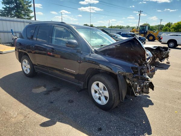 2016 JEEP COMPASS Latitude — Passenger 3/4