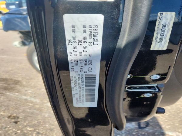 2016 JEEP COMPASS Latitude — VINS