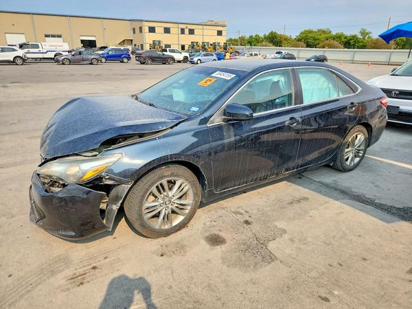 2015 TOYOTA CAMRY