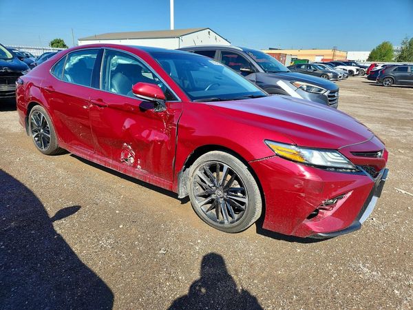 2018 TOYOTA CAMRY XSE