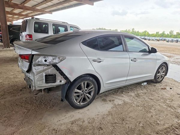 2022 HYUNDAI ELANTRA