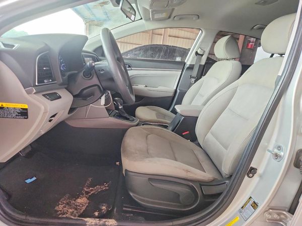 2022 HYUNDAI ELANTRA
