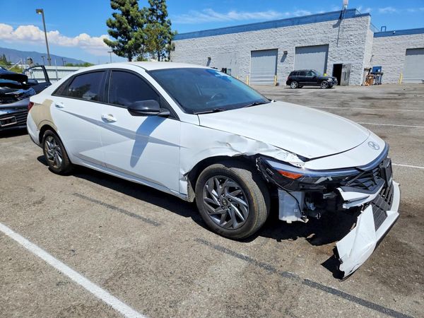 2025 HYUNDAI ELANTRA Blue, SEL Sport — Passenger 3/4