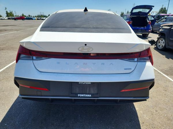 2025 HYUNDAI ELANTRA Blue, SEL Sport — DIRR