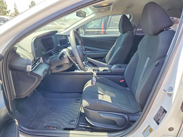 2025 HYUNDAI ELANTRA Blue, SEL Sport — DENT